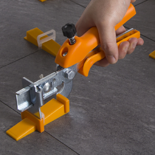 Clips met Spie